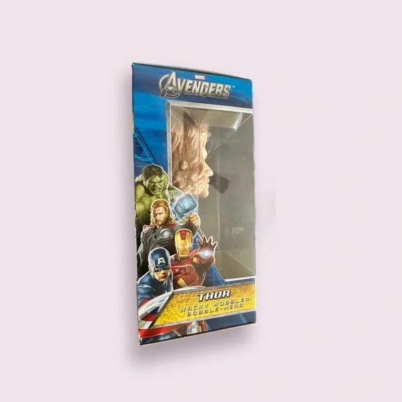 Thor - Funko Wobbler Figure - Picture 4 of 6